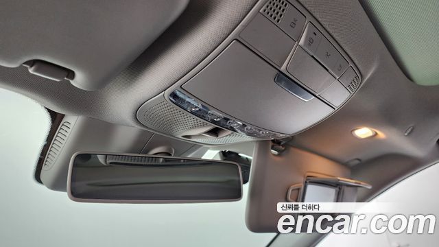 Mercedes-Benz E-Class E300 4MATIC Avnatgarde