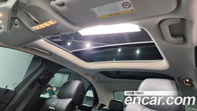 Mercedes-Benz E-Class E300 4MATIC Avnatgarde