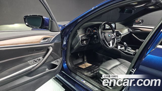 BMW 5-Series 520d xDrive M Sport Package Plus