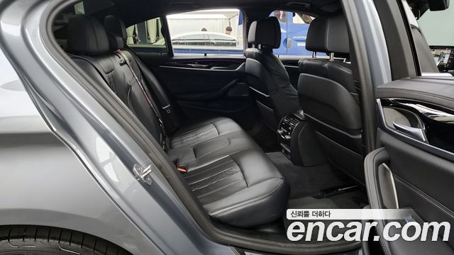 BMW 5-Series 530e M Sport