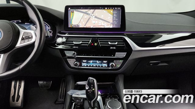 BMW 5-Series 530e M Sport