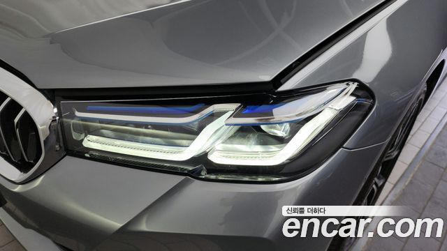 BMW 5-Series 530e M Sport