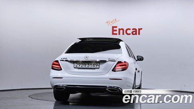 Mercedes-Benz E-Class E450 4MATIC Exclusive