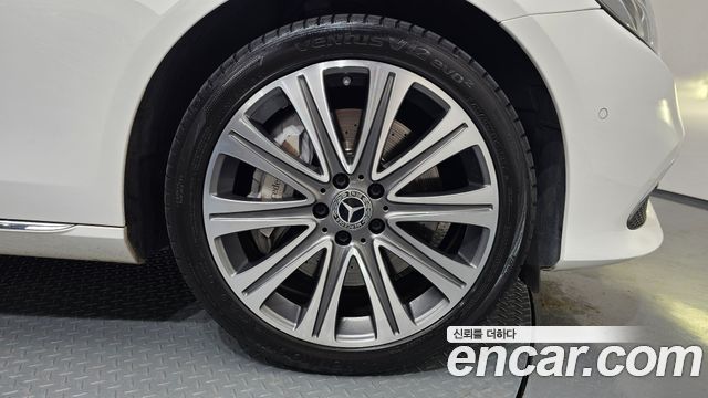 Mercedes-Benz E-Class E450 4MATIC Exclusive