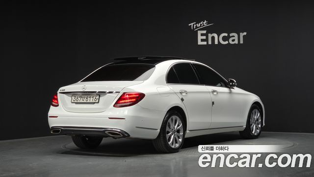 Mercedes-Benz E-Class E300 Exclusive