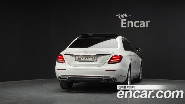 Mercedes-Benz E-Class E300 Exclusive