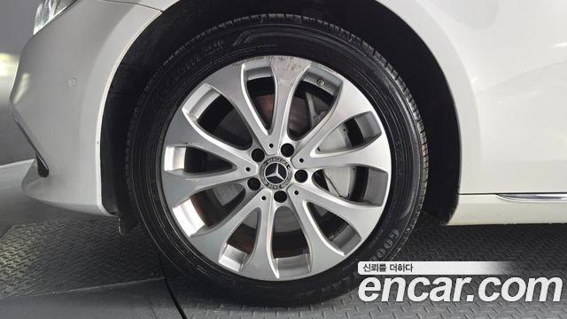 Mercedes-Benz E-Class E300 Exclusive