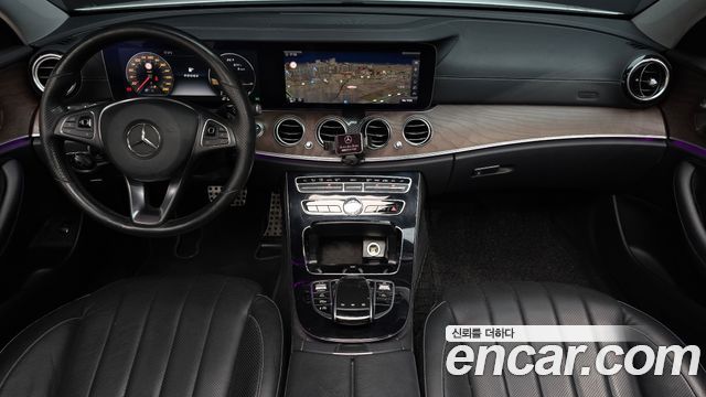Mercedes-Benz E-Class E300 Exclusive