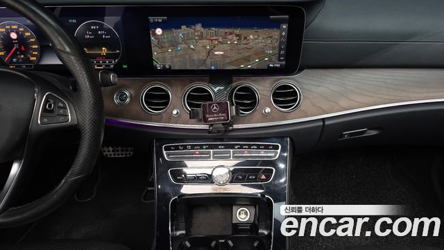 Mercedes-Benz E-Class E300 Exclusive