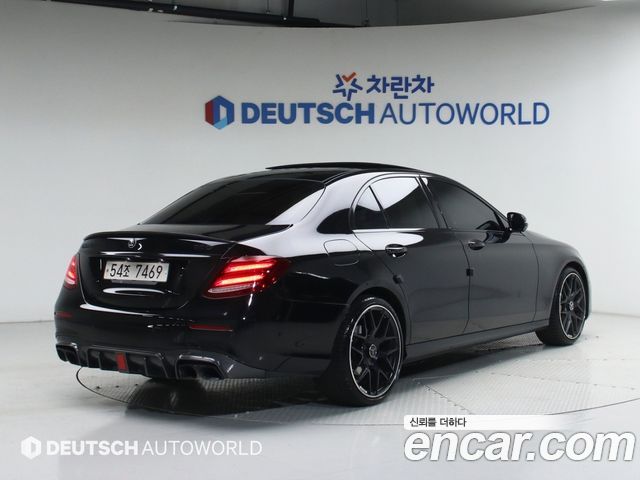Mercedes-Benz E-Class E300 4MATIC AMG Line