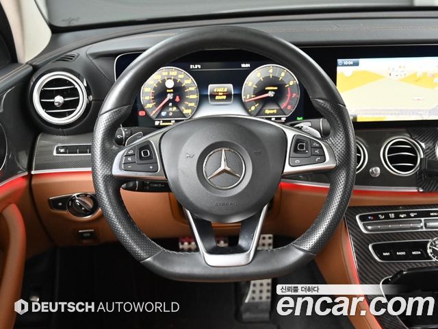 Mercedes-Benz E-Class E300 4MATIC AMG Line