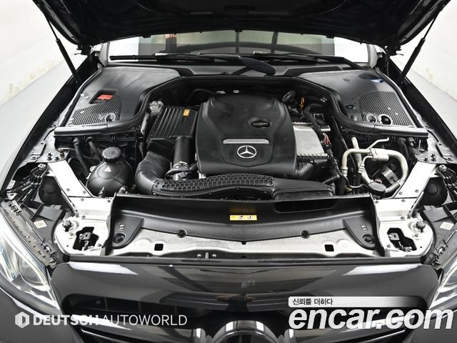 Mercedes-Benz E-Class E300 4MATIC AMG Line