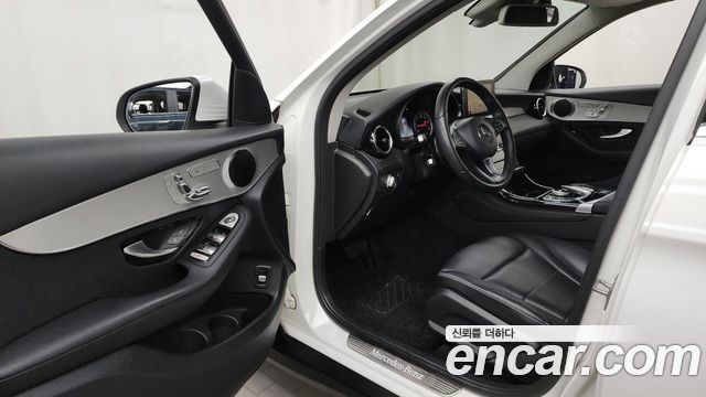 Mercedes-Benz GLC-Class GLC220 d 4MATIC
