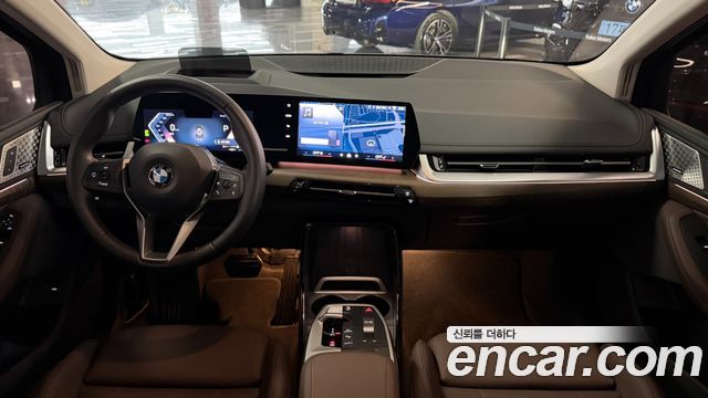 BMW 2-Series 220i Luxury