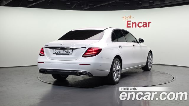 Mercedes-Benz E-Class E300 Exclusive