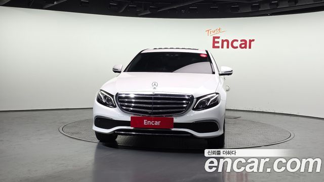 Mercedes-Benz E-Class E300 Exclusive