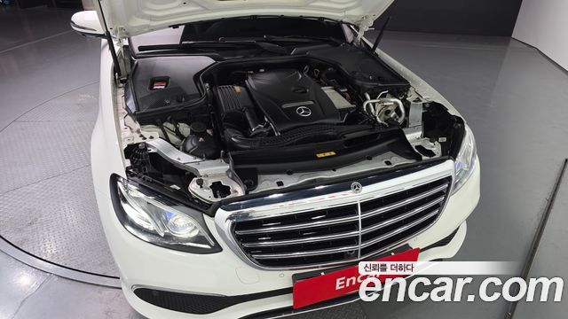 Mercedes-Benz E-Class E300 Exclusive