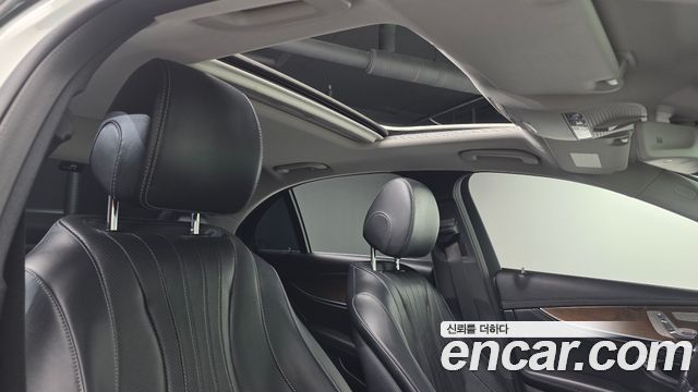 Mercedes-Benz E-Class E300 Exclusive