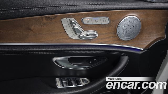 Mercedes-Benz E-Class E300 Exclusive