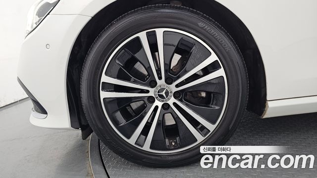 Mercedes-Benz E-Class E250 Avantgarde