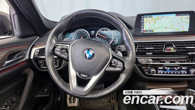 BMW 5-Series 530i xDrive M Sport Package Plus