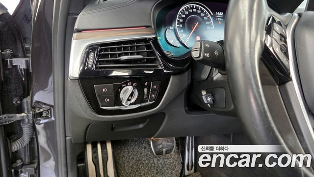 BMW 5-Series 530i xDrive M Sport Package Plus