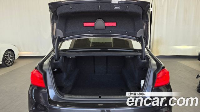 BMW 5-Series 530i xDrive M Sport Package Plus