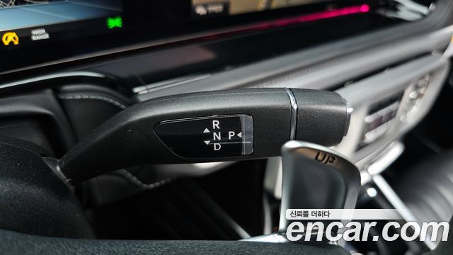 Mercedes-Benz G-Class AMG G63 Manufaktur