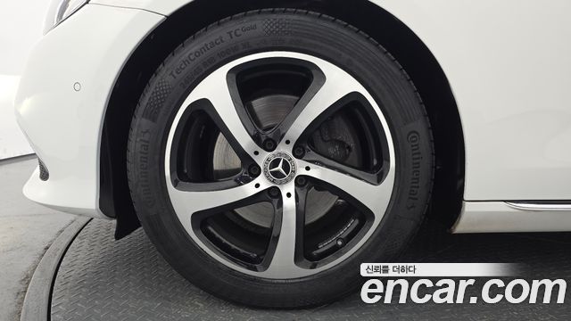 Mercedes-Benz E-Class E250 Avantgarde