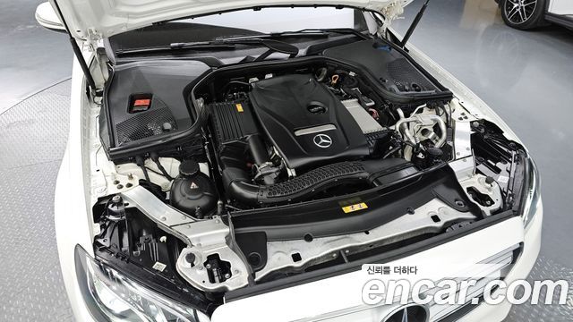 Mercedes-Benz E-Class E200 Avantgarde