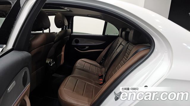 Mercedes-Benz E-Class E200 Avantgarde