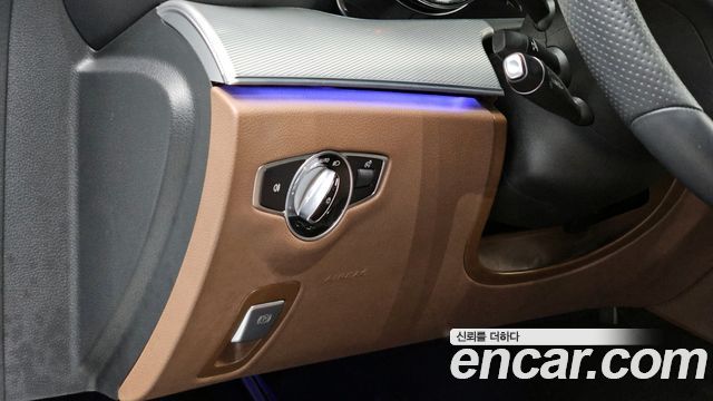 Mercedes-Benz E-Class E200 Avantgarde