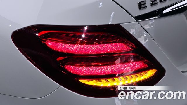 Mercedes-Benz E-Class E200 Avantgarde