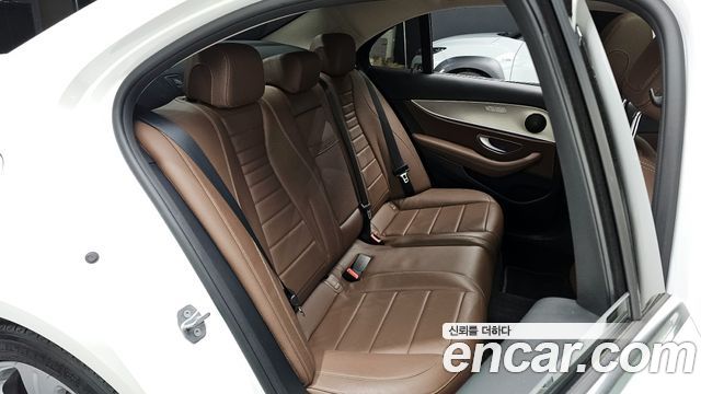 Mercedes-Benz E-Class E200 Avantgarde