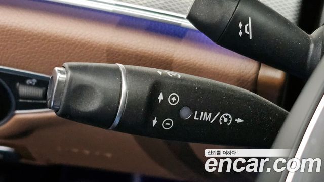 Mercedes-Benz E-Class E200 Avantgarde