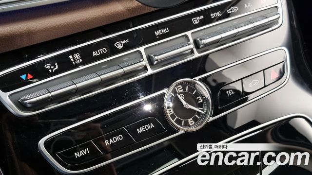 Mercedes-Benz E-Class E200 Avantgarde