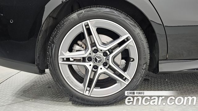 Mercedes-Benz CLA-Class CLA250 4MATIC