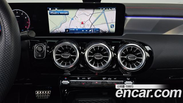 Mercedes-Benz CLA-Class CLA250 4MATIC