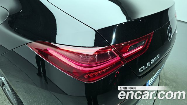 Mercedes-Benz CLA-Class CLA250 4MATIC