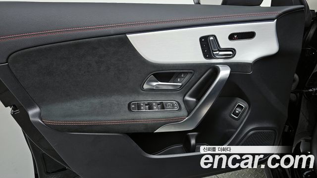 Mercedes-Benz CLA-Class CLA250 4MATIC