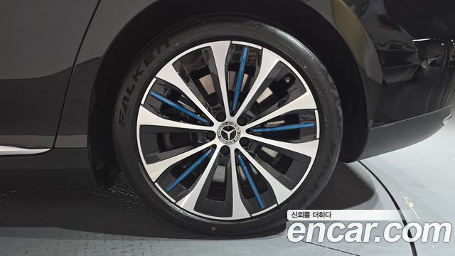 Mercedes-Benz EQE EQE350+