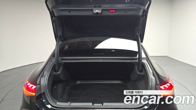 Mercedes-Benz EQE EQE350+