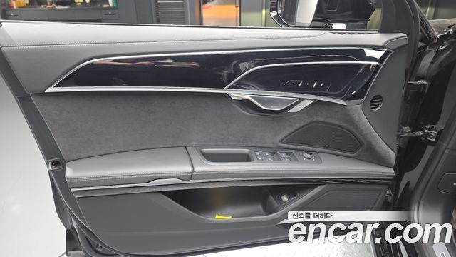 Audi A8 50 TDI Quatrro Black Edition