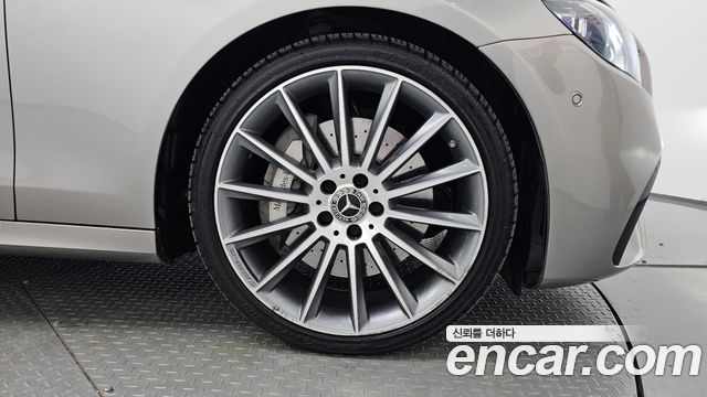 Mercedes-Benz E-Class E350 4MATIC Avantgarde