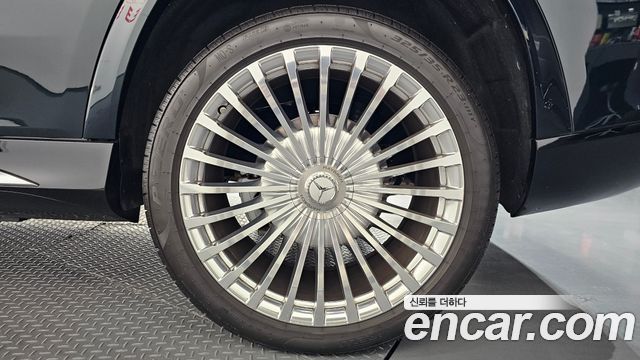 Mercedes-Benz GLS-Class Maybach GLS600 4MATIC Manufakur