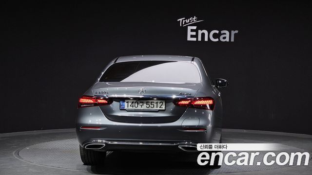 Mercedes-Benz E-Class E300e 4MATIC Exclusive