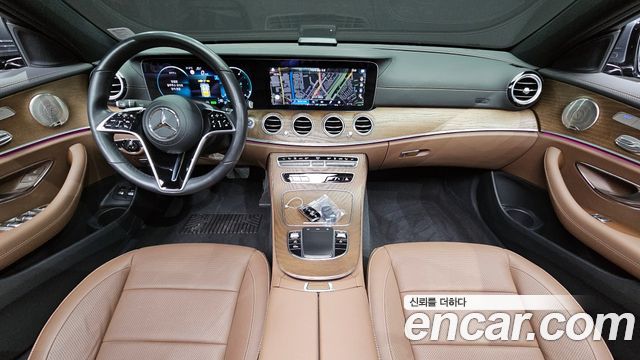 Mercedes-Benz E-Class E300e 4MATIC Exclusive
