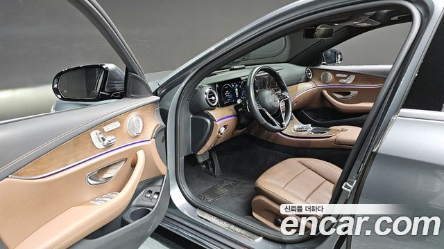 Mercedes-Benz E-Class E300e 4MATIC Exclusive