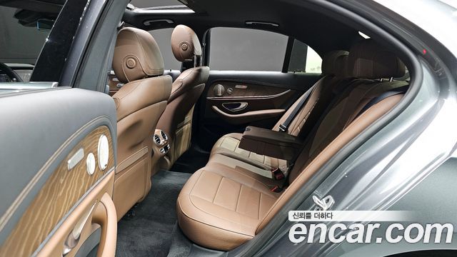 Mercedes-Benz E-Class E300e 4MATIC Exclusive