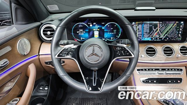 Mercedes-Benz E-Class E300e 4MATIC Exclusive